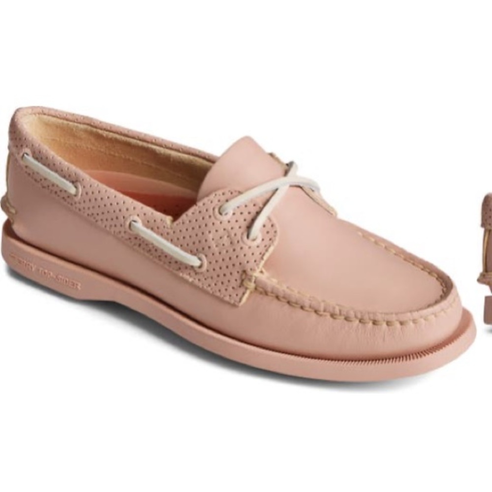 Sperry perforated boat shoes, size 7.5